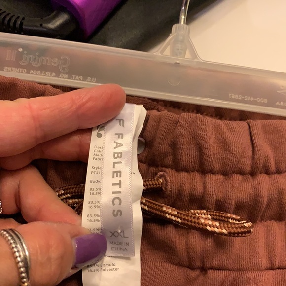 Fabletics Sweatpants - Picture 5 of 9